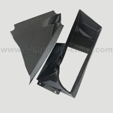 Ricambi auto in fibra di carbonio